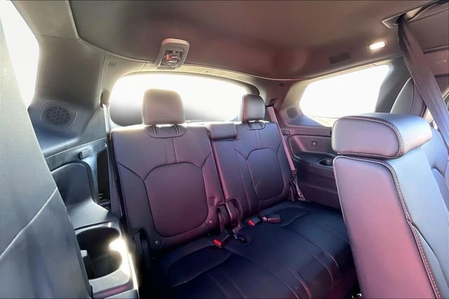 Used 2025 Honda Pilot Black Edition image 18