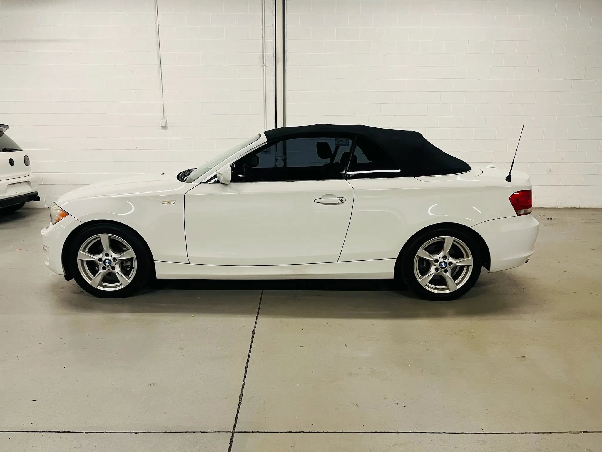 Used 2013 BMW 128i Convertible image 20
