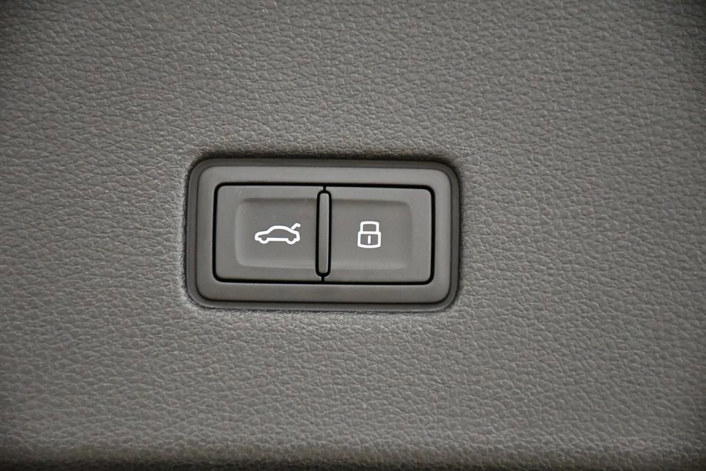New 2026 Audi Q8 Premium Plus image 57