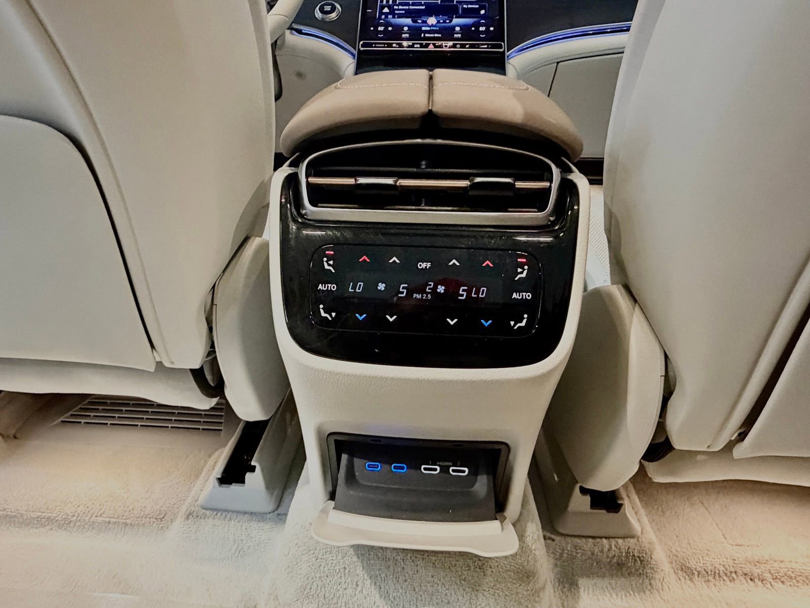 Certified 2023 Mercedes-Benz EQS 450+ 4MATIC SUV w/ Exclusive Trim Package image 37