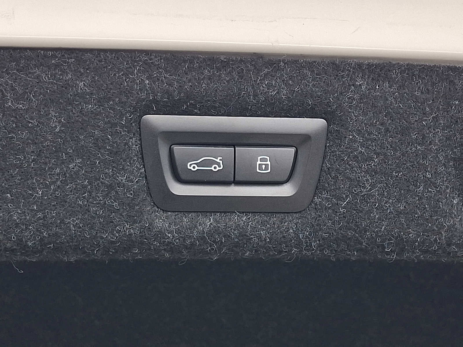 Used 2023 BMW 530i xDrive w/ Convenience Package image 29