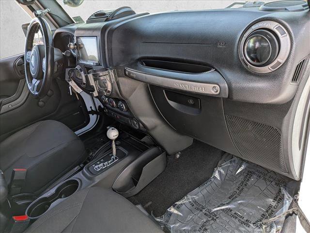 Used 2015 Jeep Wrangler Unlimited Sport w/ Connectivity Group AWD/4WD image 21