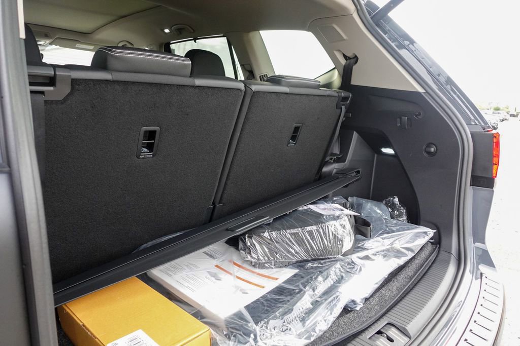 New 2026 Volkswagen Atlas SEL Premium R-Line image 32