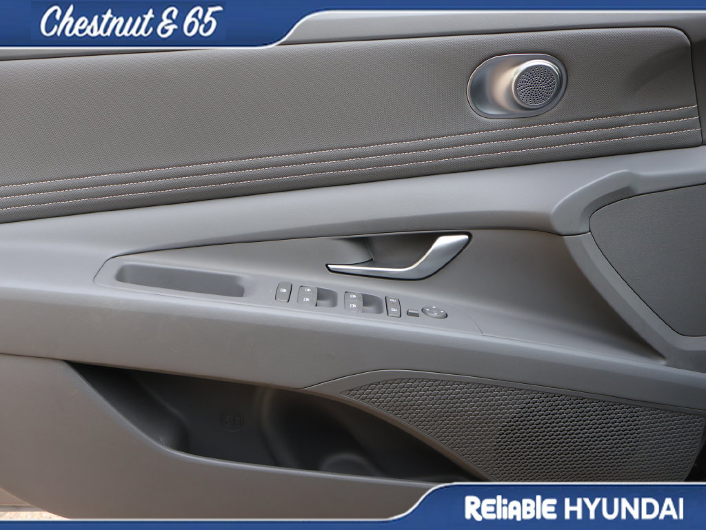 Certified 2025 Hyundai Elantra Sport FWD image 20