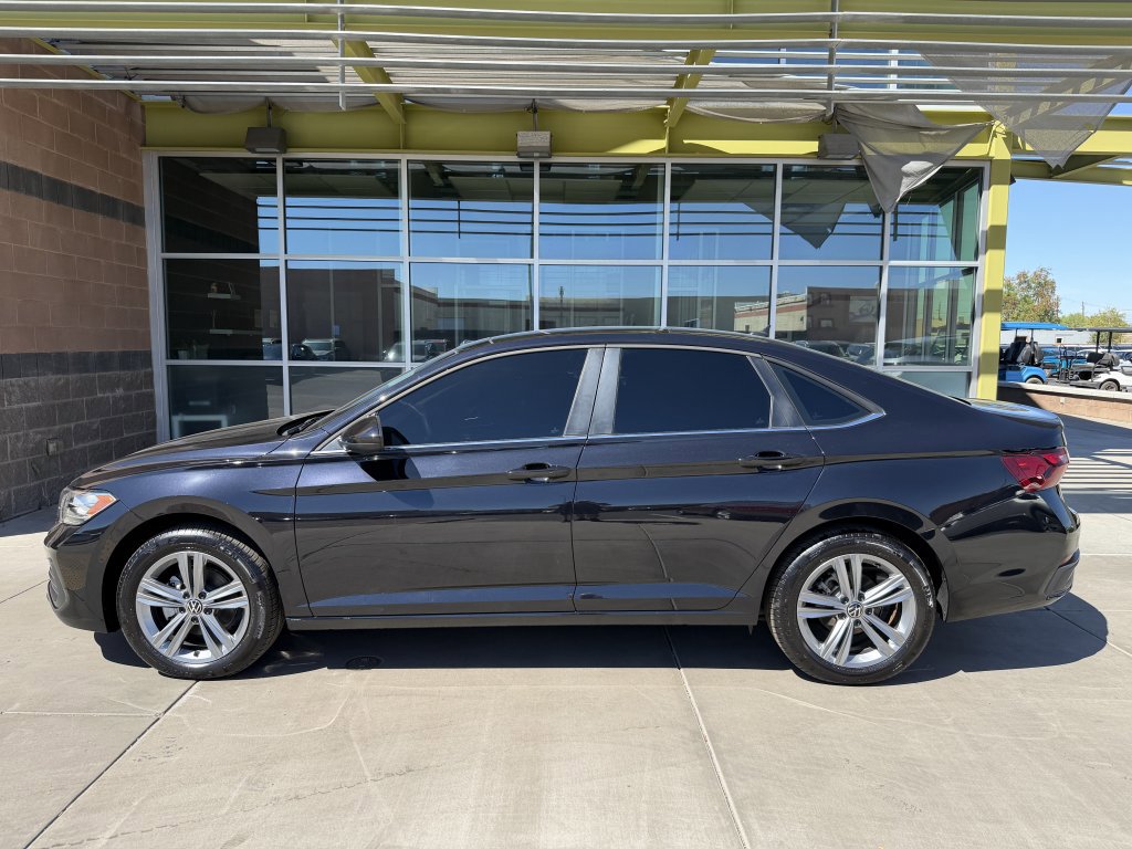 Used 2024 Volkswagen Jetta SE w/ Panoramic Sunroof Package image 7