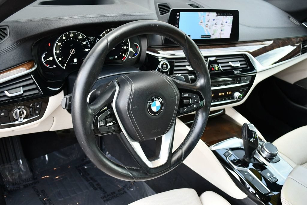 Used 2017 BMW 530i RWD image 38