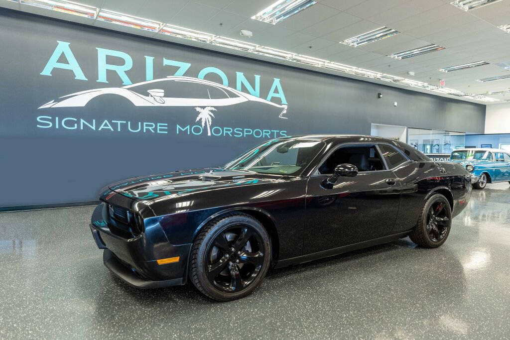 Used 2013 Dodge Challenger R/T w/ Blacktop Pkg image 1