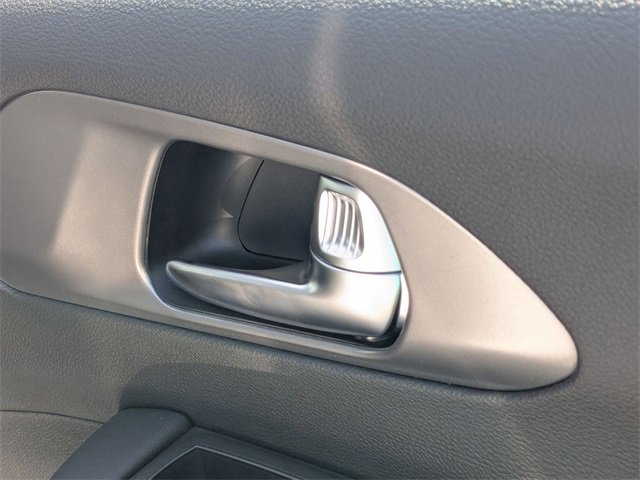 New 2025 Chrysler Pacifica Select image 30