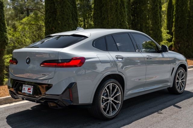 Used 2023 BMW X4 xDrive30i w/ M Sport Package image 16