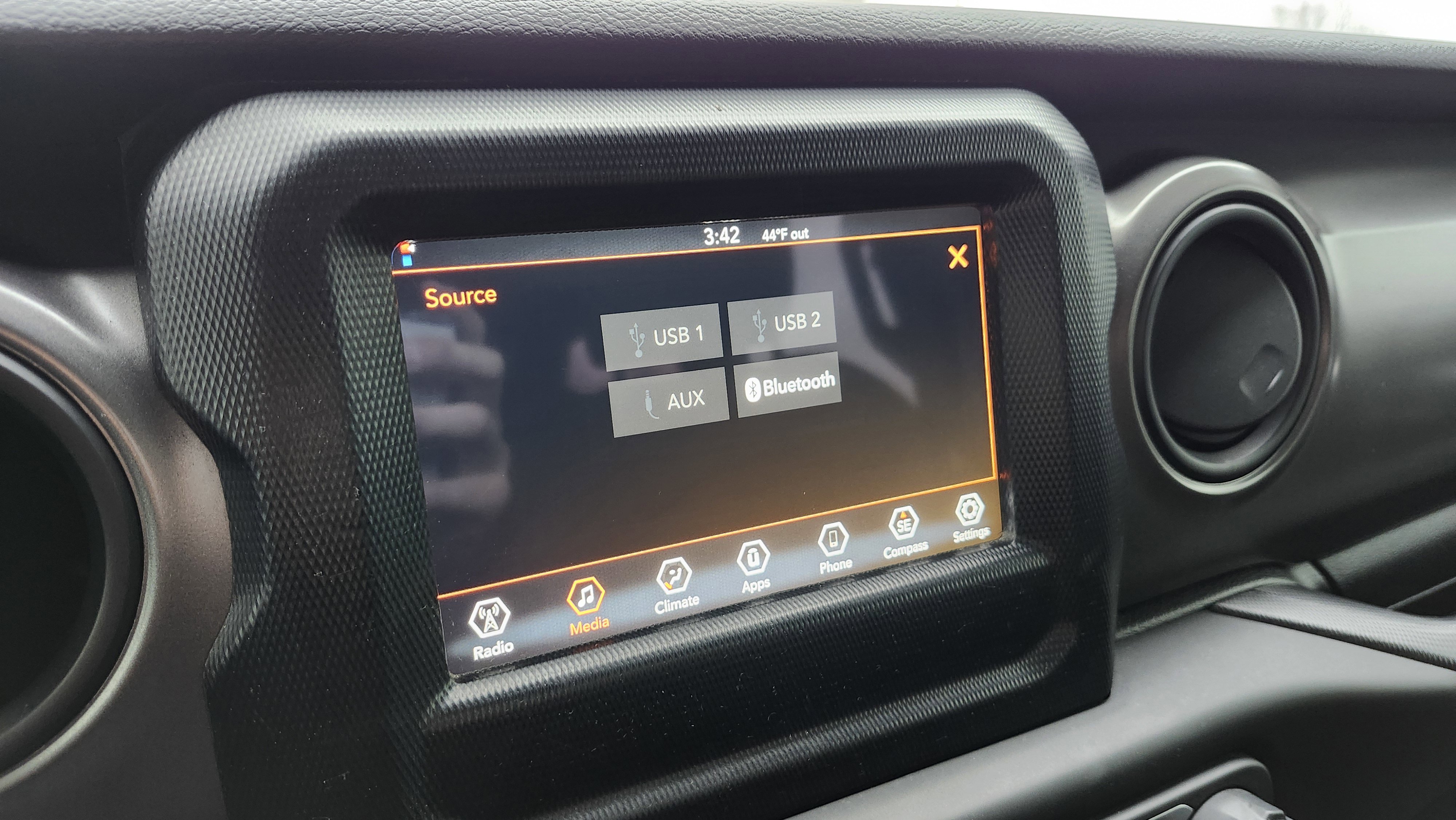 Used 2023 Jeep Wrangler Sport image 4