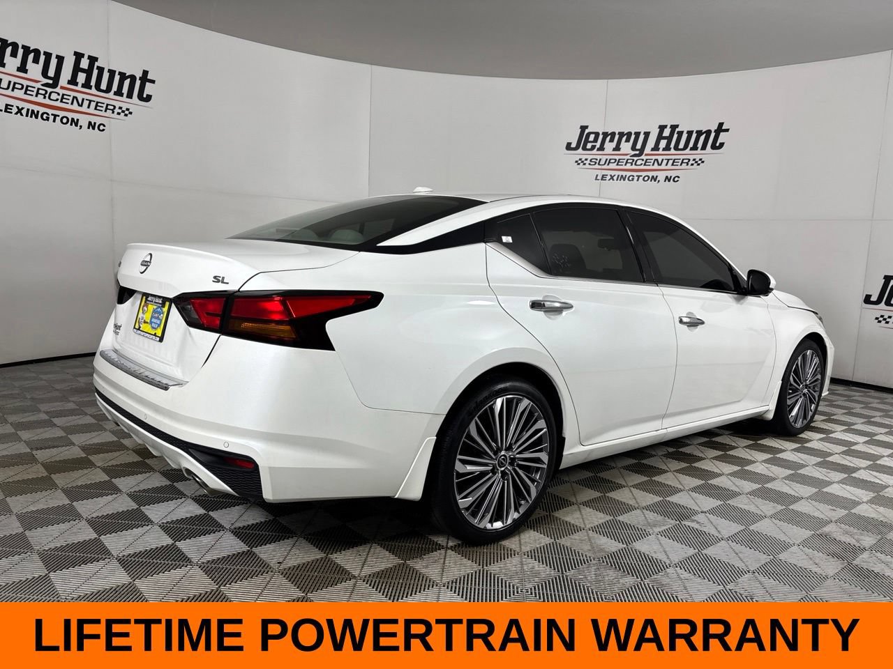 Used 2023 Nissan Altima 2.5 SL FWD image 6