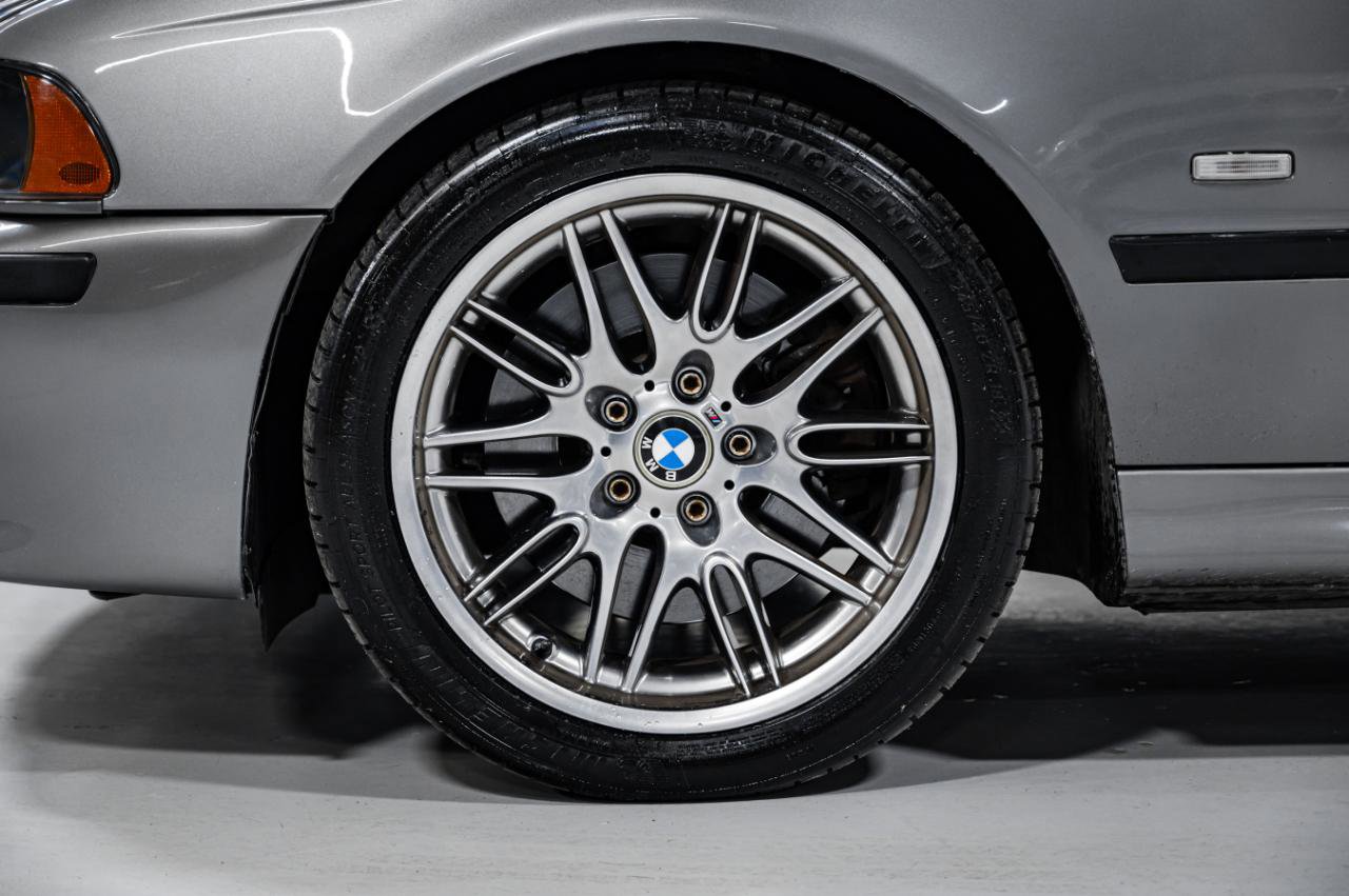 Used 2003 BMW M5 image 9