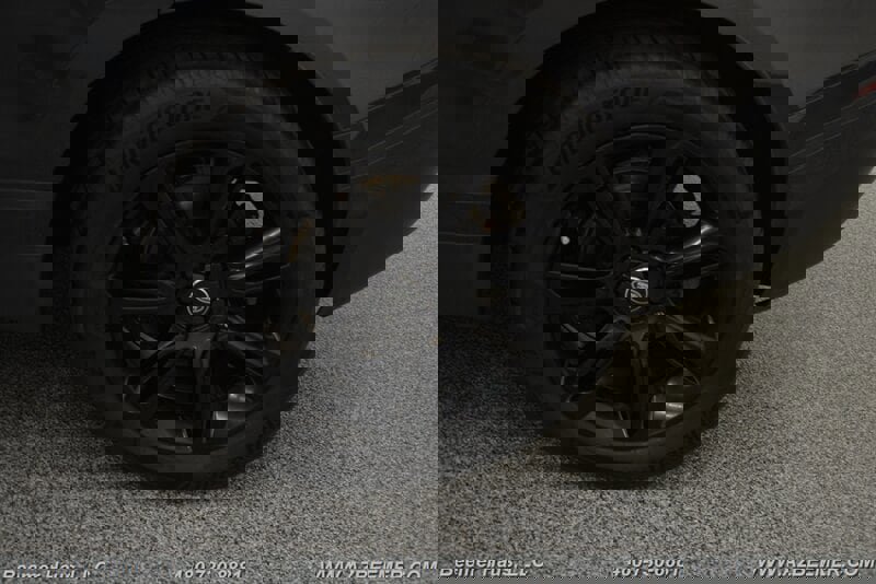 Used 2020 Land Rover Range Rover Velar S image 45