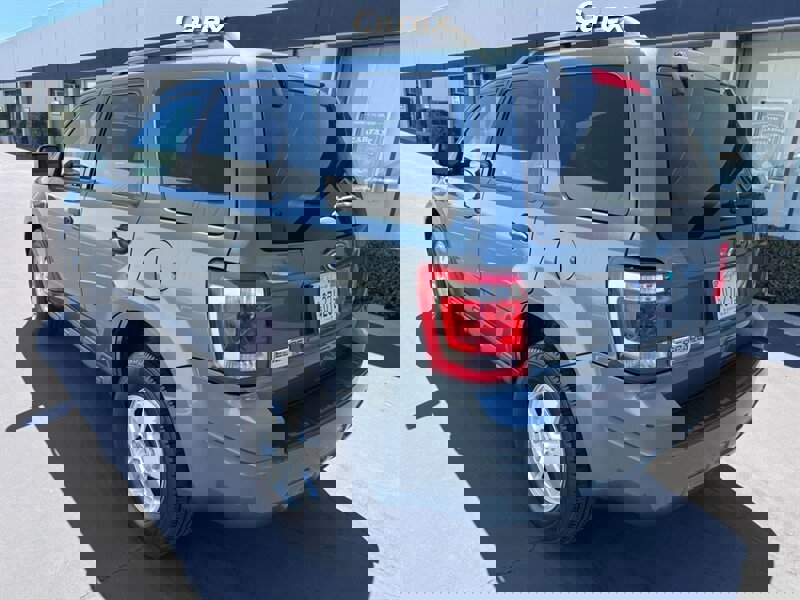 Used 2011 Ford Escape XLT FWD image 9