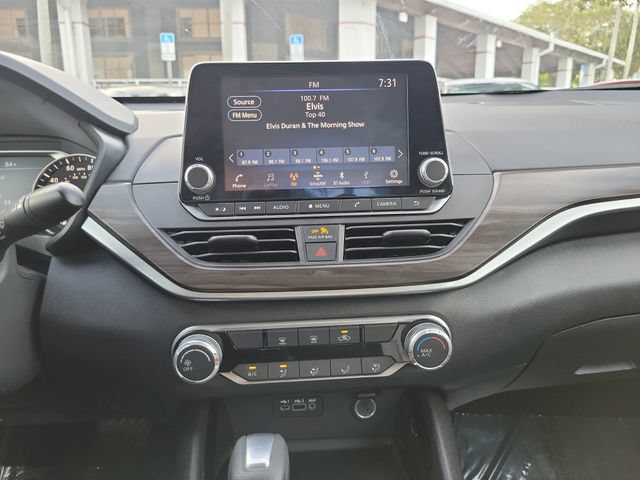 Used 2024 Nissan Altima 2.5 SV FWD image 19