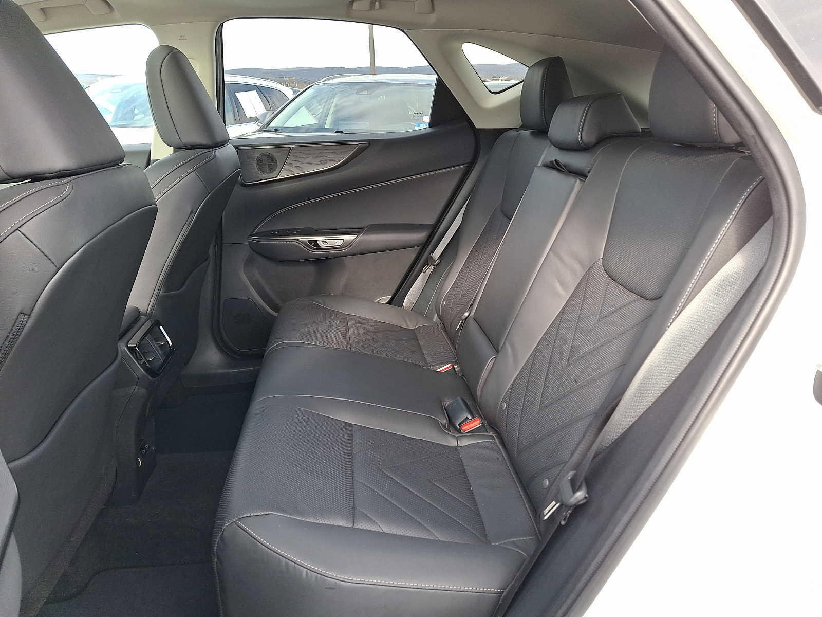 Used 2023 Lexus NX 350 AWD image 7