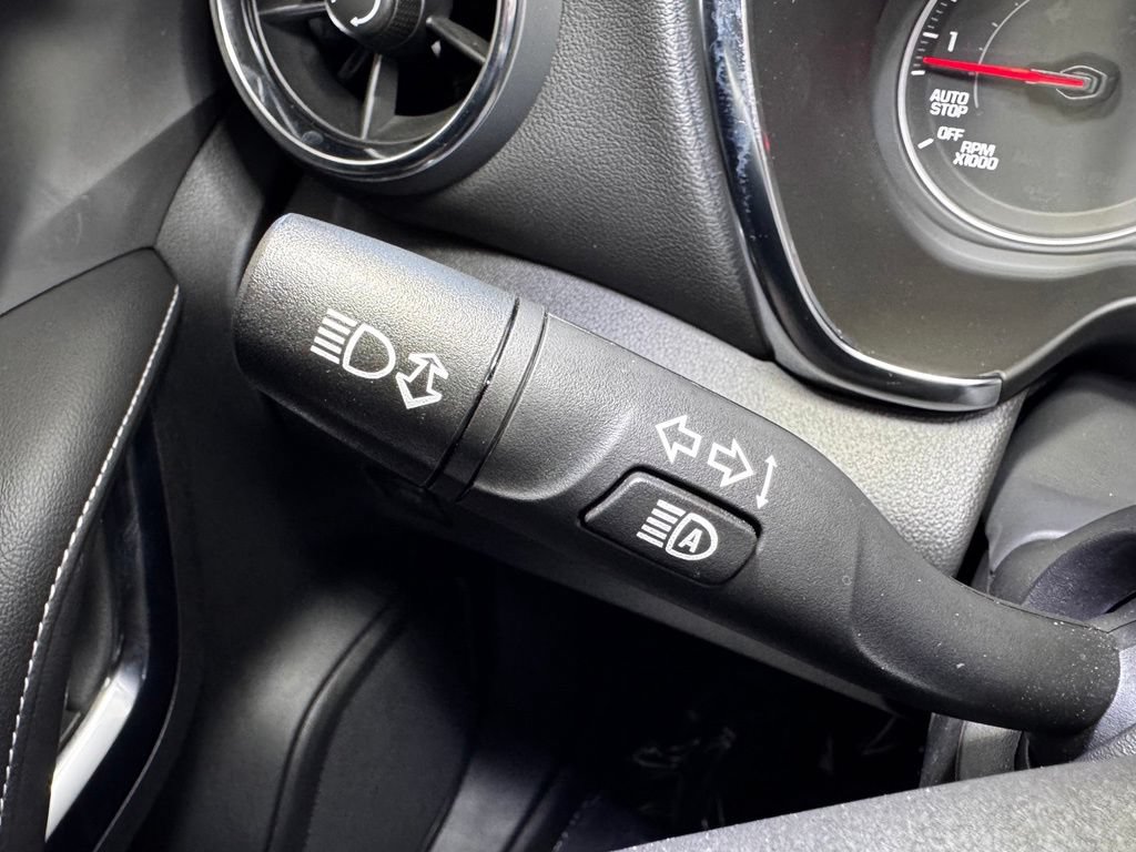 Used 2025 Chevrolet Blazer LT w/ Sound & Technology Package FWD image 26