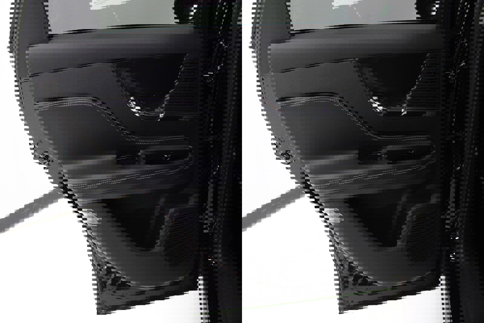 Used 2022 Lincoln Corsair AWD w/ Equipment Group 101A image 37