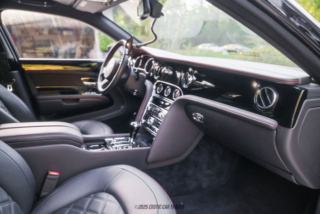 Used 2016 Bentley Mulsanne Speed RWD image 36