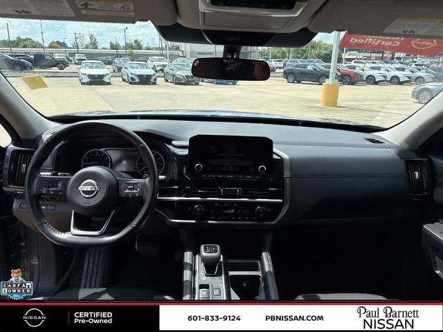 Certified 2025 Nissan Pathfinder SV FWD image 26