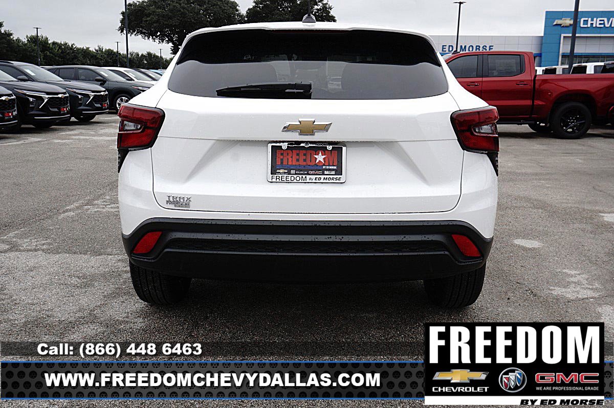 New 2026 Chevrolet Trax LS FWD image 6