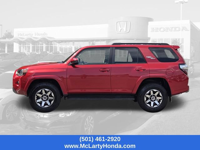 Used 2022 Toyota 4Runner TRD Off-Road AWD/4WD image 2