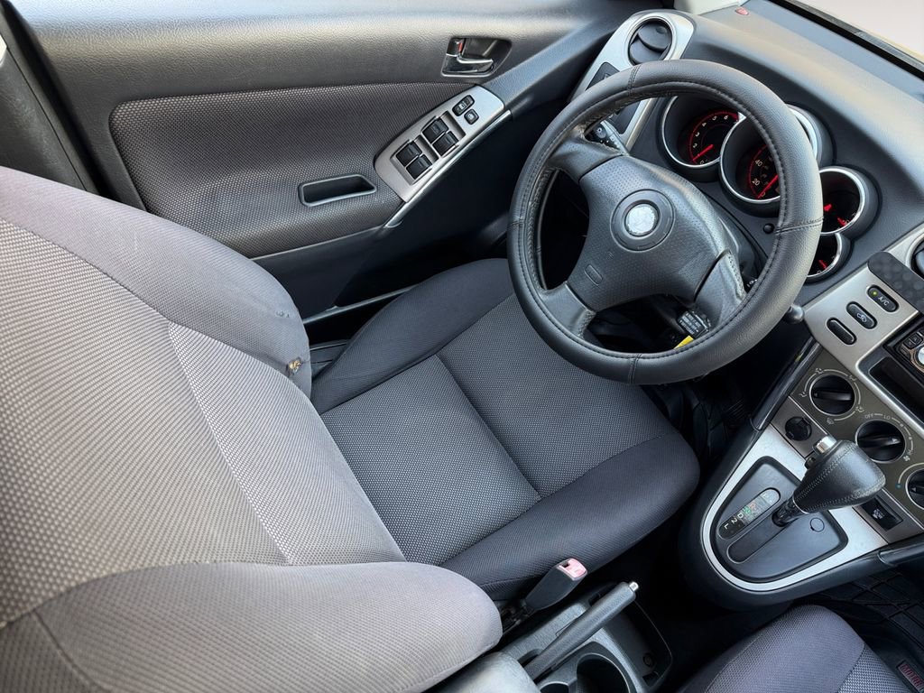 Used 2004 Toyota Matrix FWD image 13