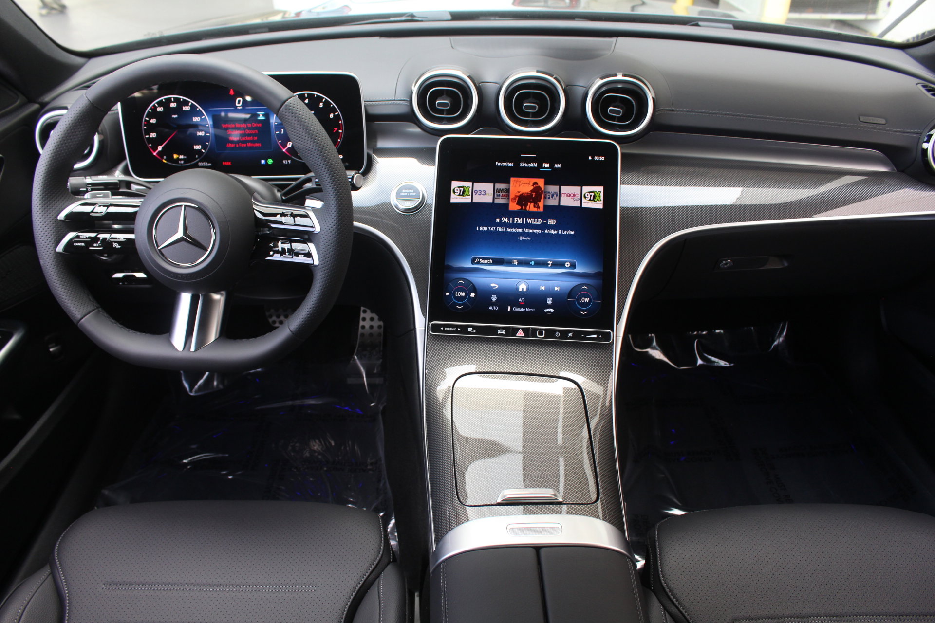 Used 2025 Mercedes-Benz C 300 Sedan image 18