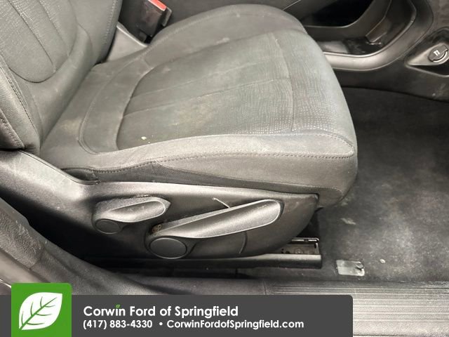 Used 2016 Chrysler 200 LX image 20