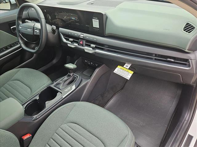 Used 2025 Kia K4 EX FWD image 22