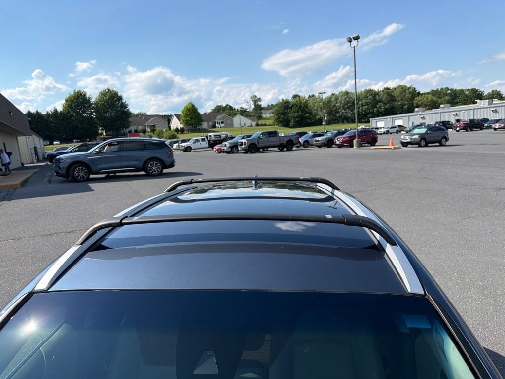 Used 2021 Toyota Venza XLE w/ Softex Package AWD/4WD image 9