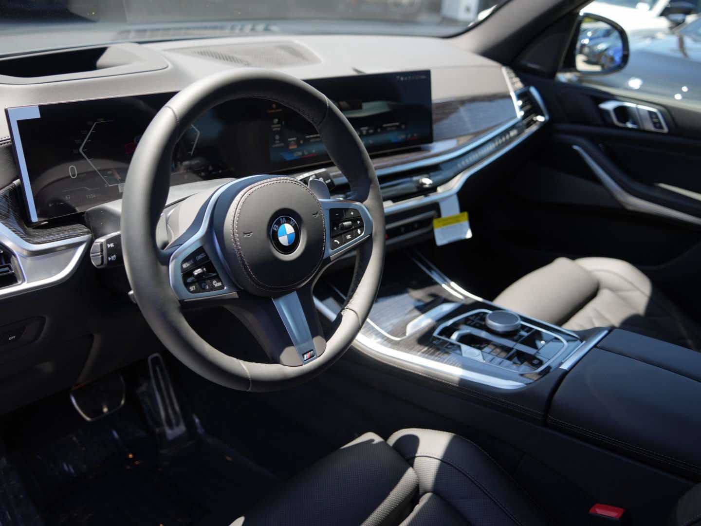 New 2026 BMW X5 xDrive40i w/ M Sport Package AWD/4WD image 13
