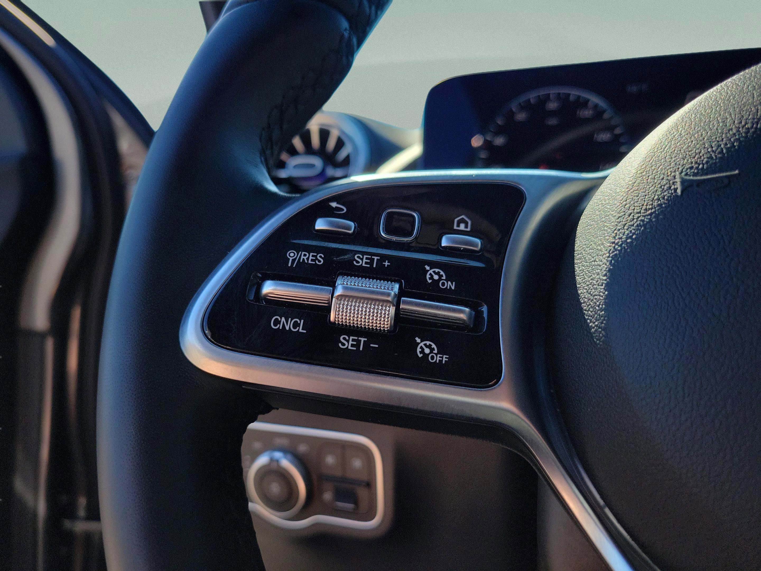 Certified 2023 Mercedes-Benz GLA 250 4MATIC image 25