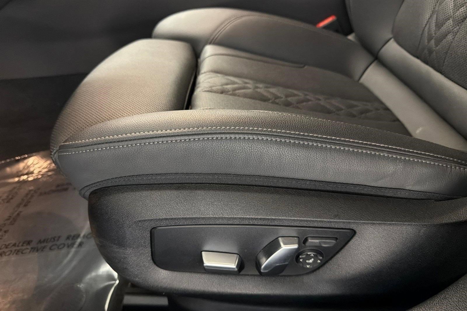 Used 2023 BMW 530e w/ Premium Package image 14