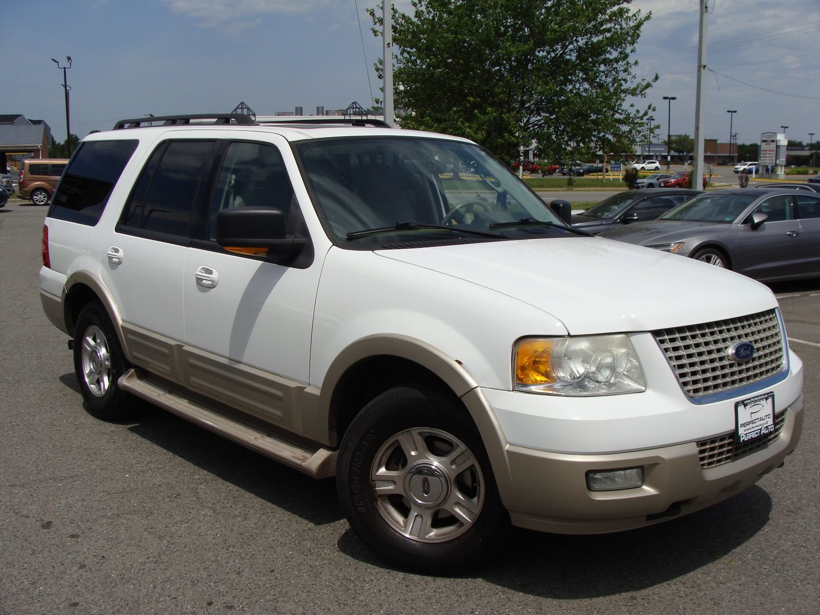 Used 2006 Ford Expedition Eddie Bauer AWD/4WD image 1