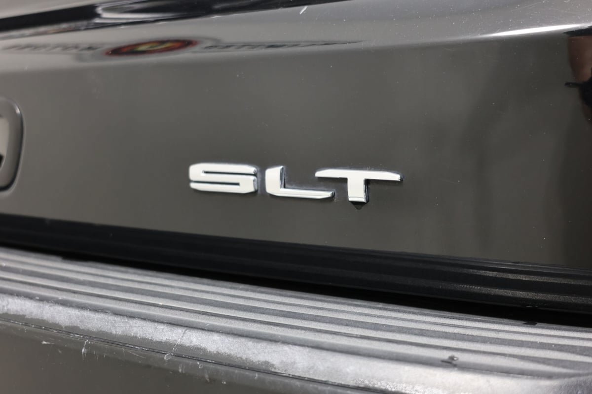 Used 2023 GMC Yukon XL SLT AWD/4WD image 17