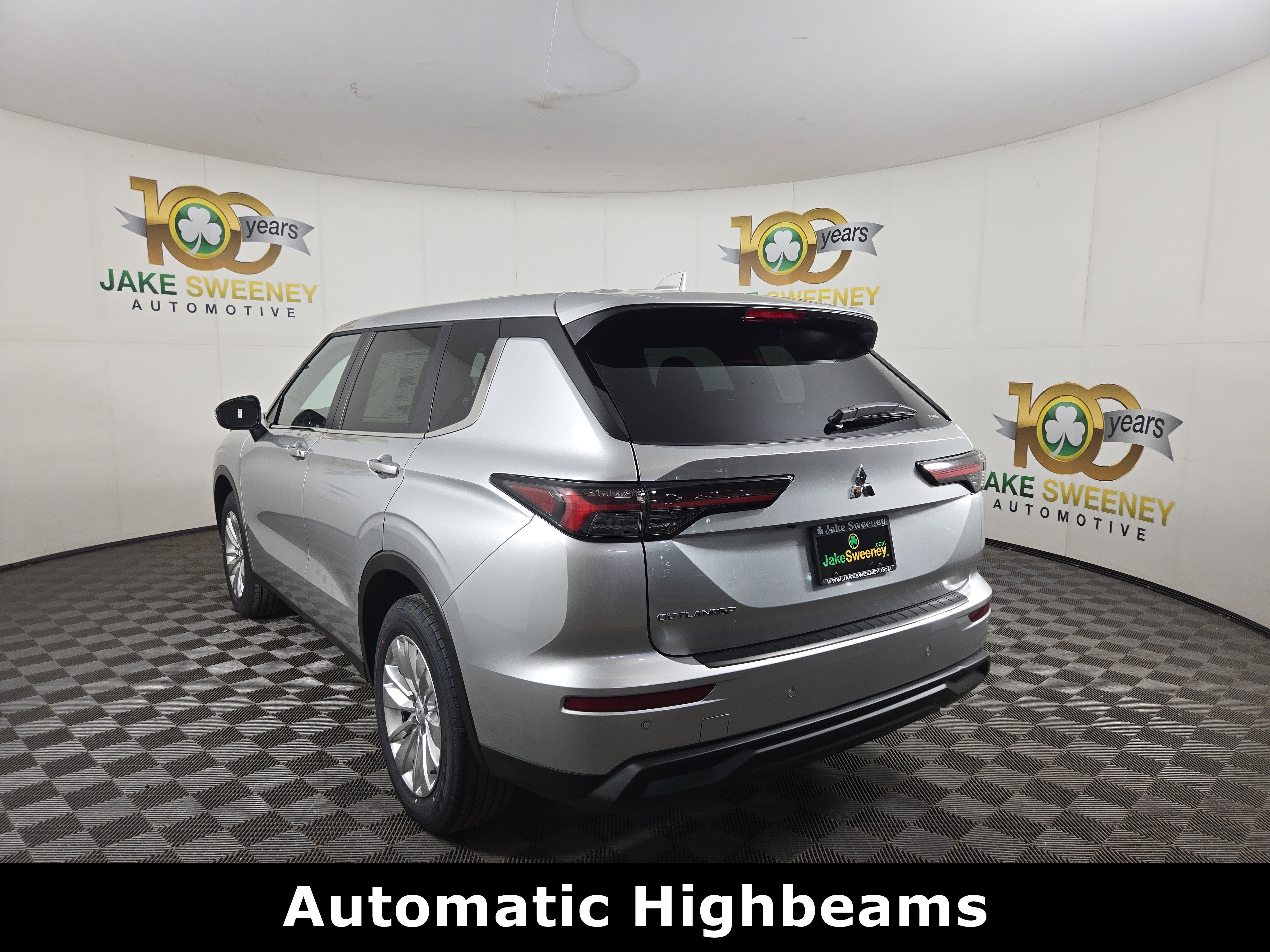 New 2026 Mitsubishi Outlander ES image 5