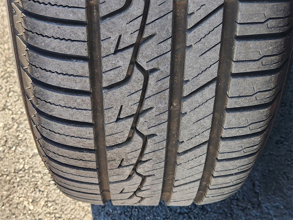 Used 2025 Chrysler Pacifica Select image 43