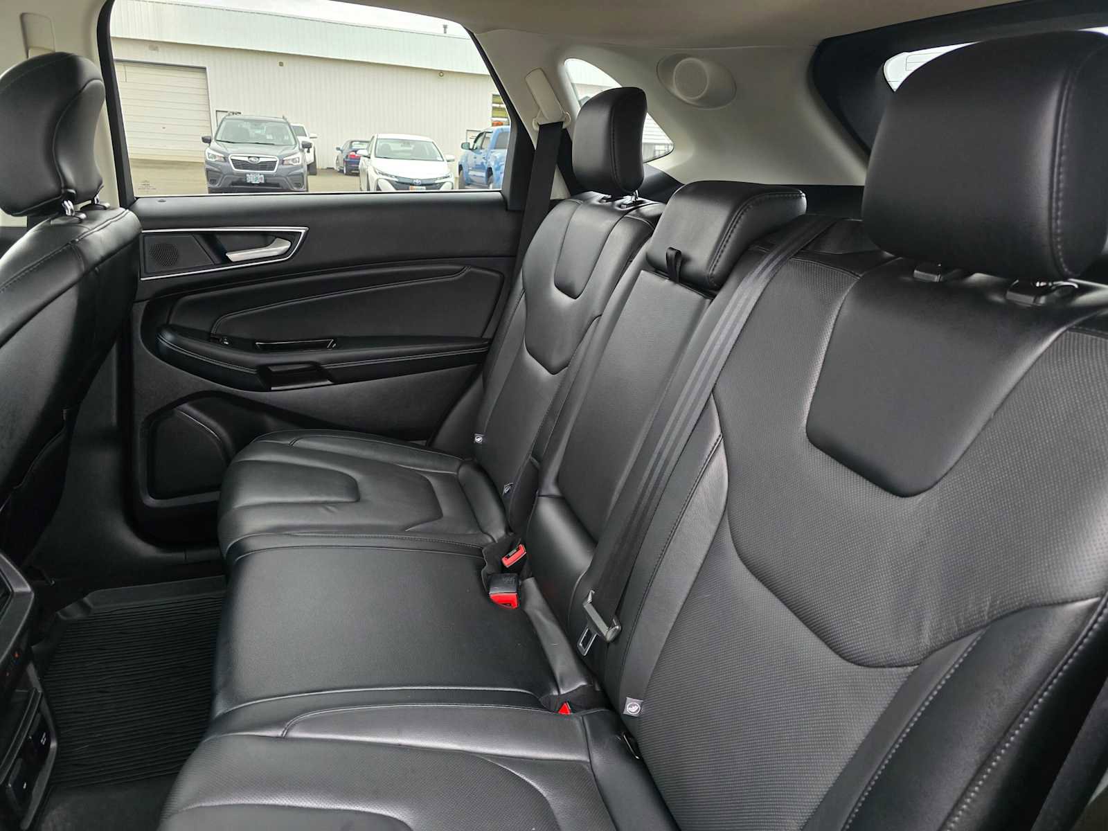 Used 2019 Ford Edge Titanium w/ Equipment Group 301A image 18