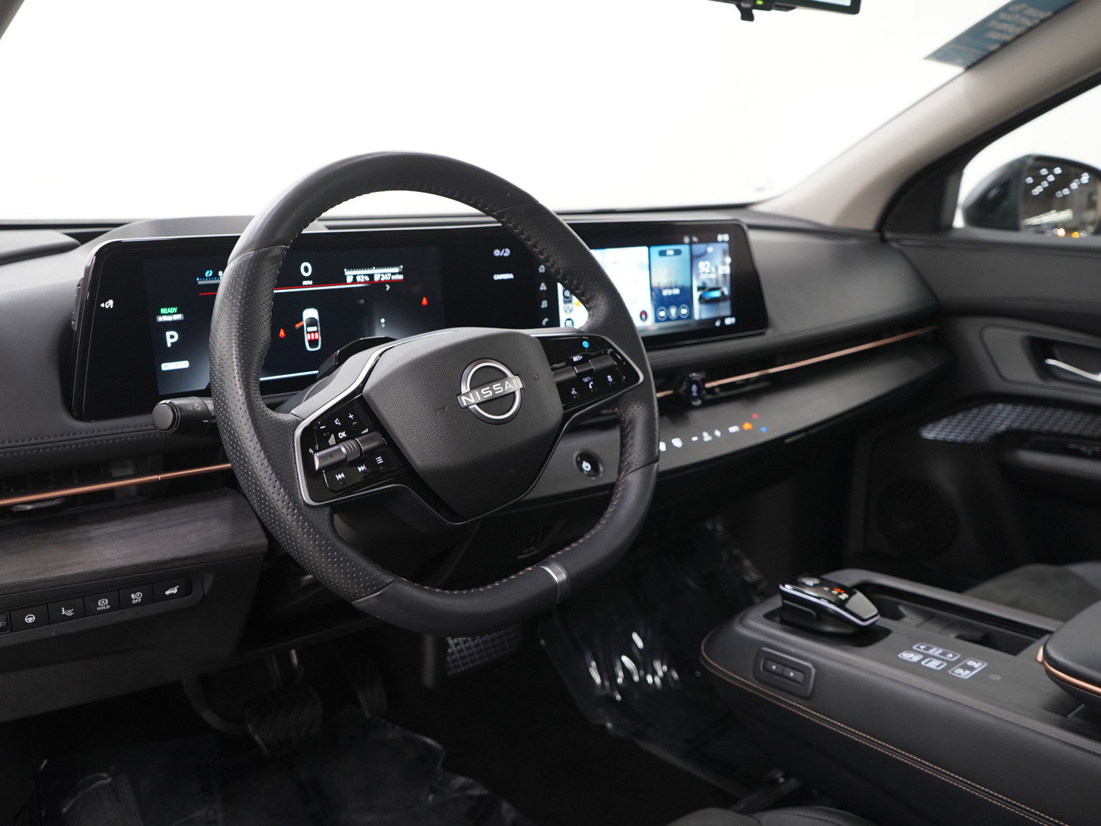 Used 2023 Nissan Ariya FWD image 29