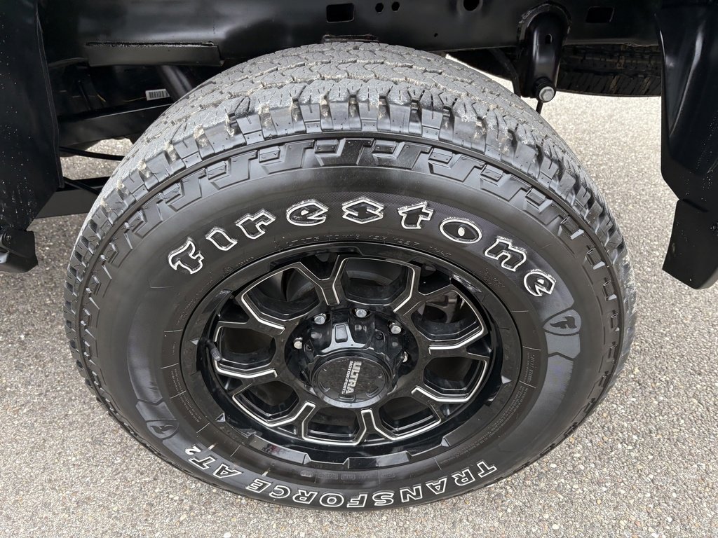 Used 2024 RAM 2500 Tradesman w/ Chrome Appearance Group image 13