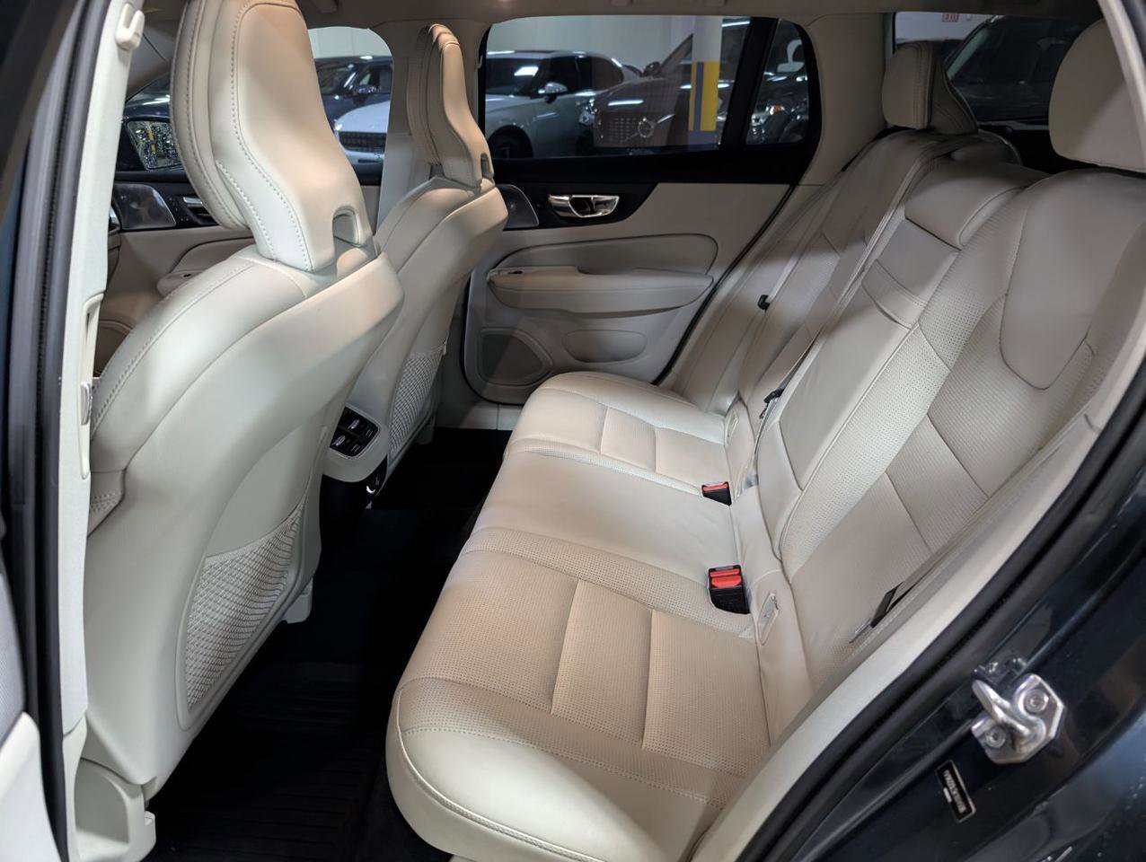 Used 2019 Volvo V60 T6 Inscription AWD/4WD image 12