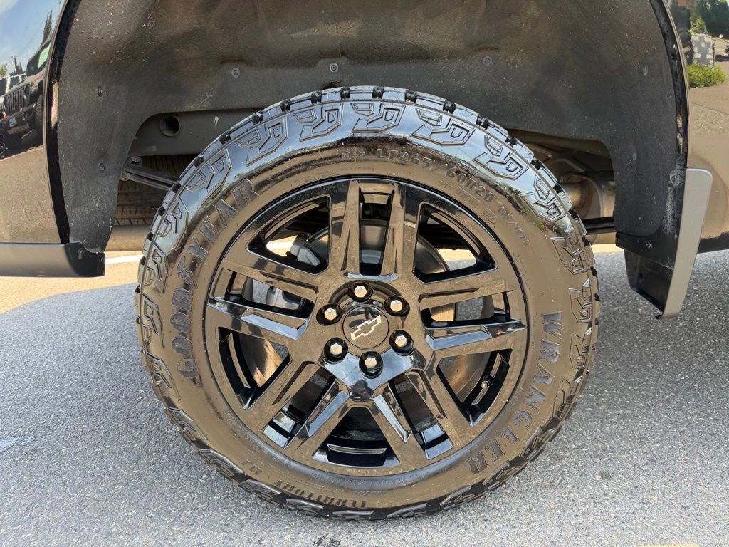 Used 2023 Chevrolet Silverado 1500 LT Trail Boss w/ Protection Package AWD/4WD image 9