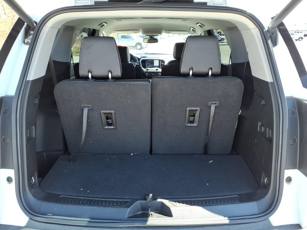 Used 2023 GMC Acadia SLT AWD/4WD image 19