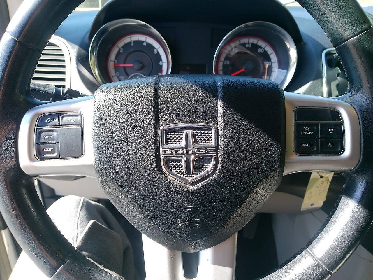 Used 2012 Dodge Grand Caravan SXT w/ Entertainment Group 1 FWD image 33