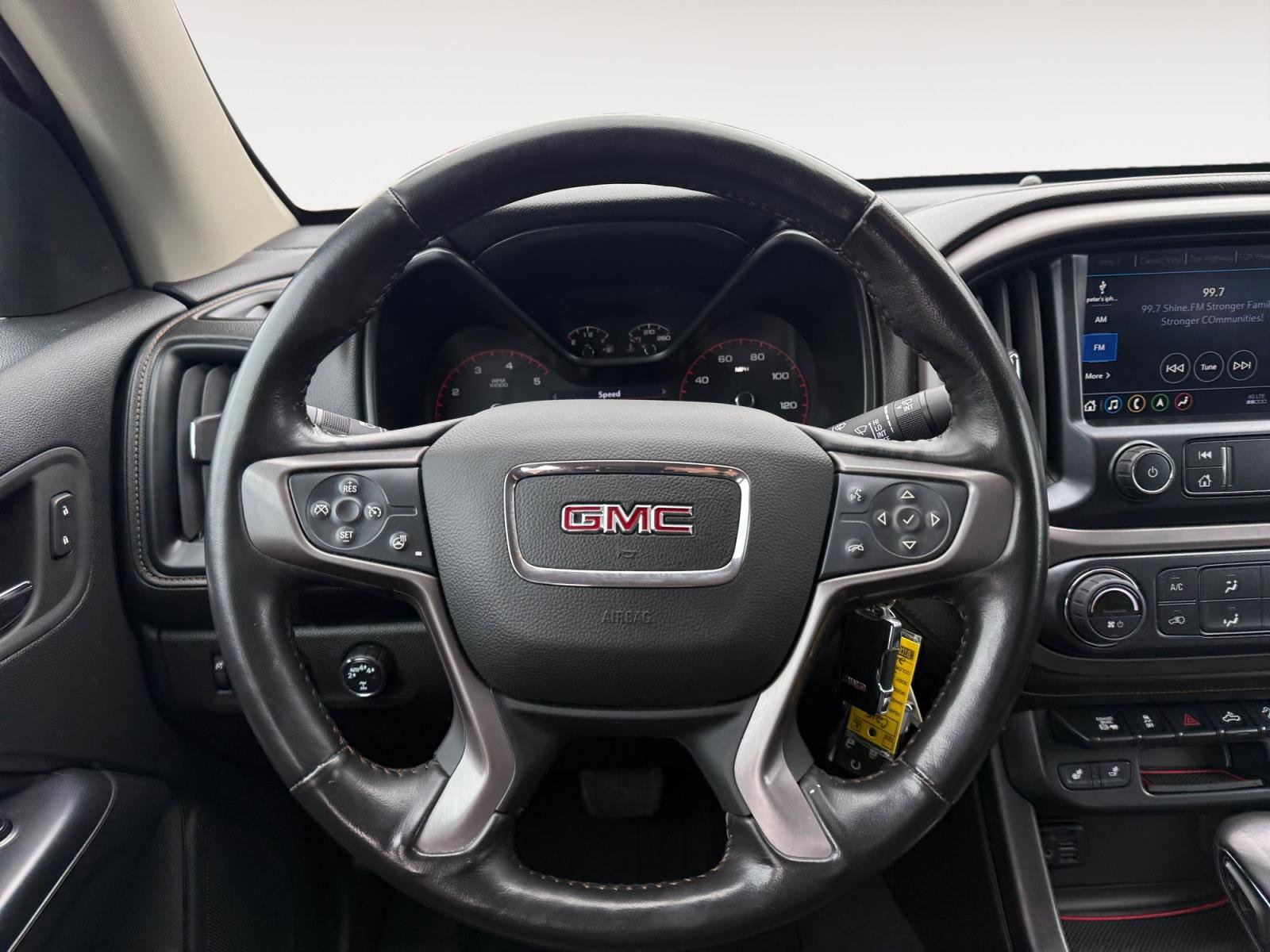 Used 2022 GMC Canyon AT4 image 16