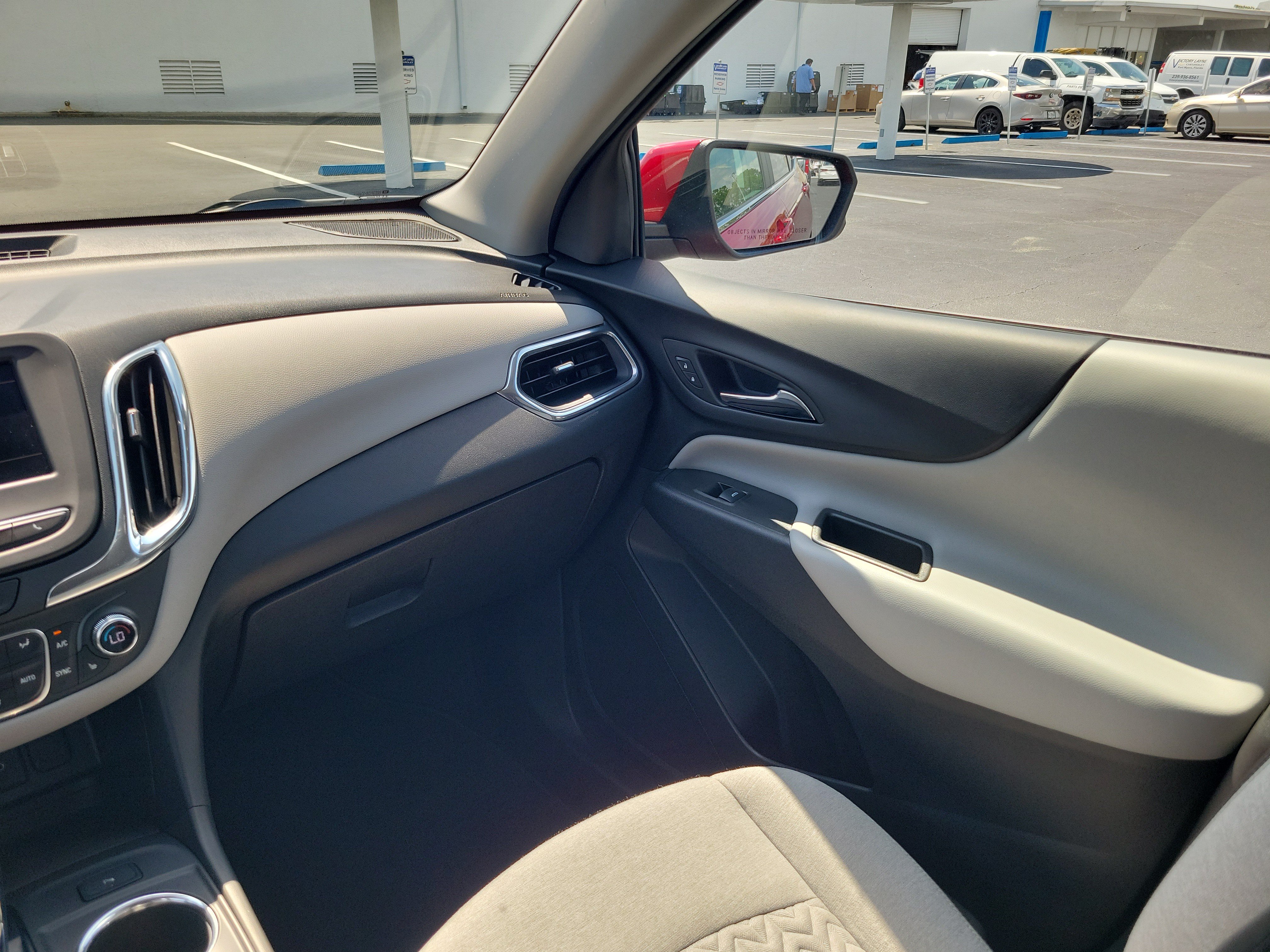 Used 2023 Chevrolet Equinox LT FWD image 13