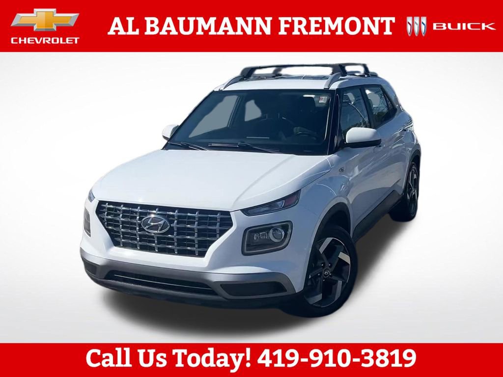 Used 2021 Hyundai Venue SEL w/ Premium Package FWD image 2
