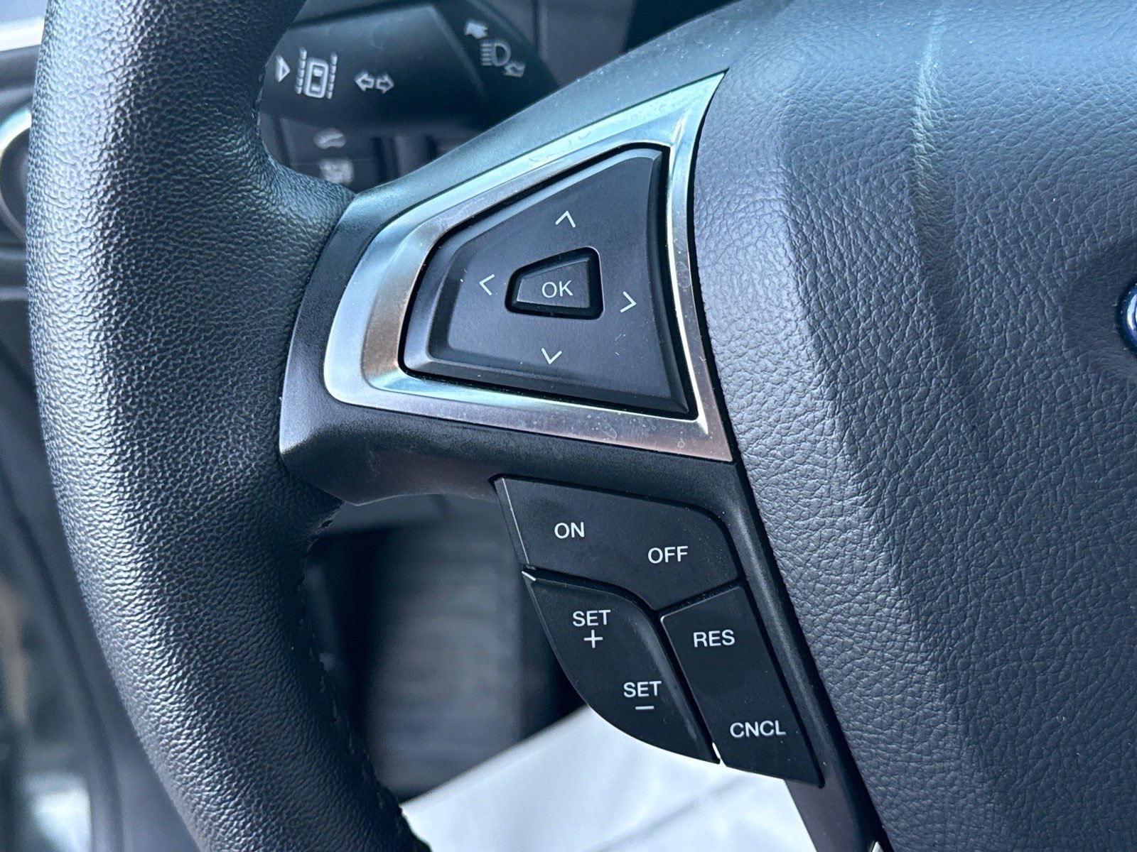 Used 2024 Ford Edge SEL w/ Convenience Package AWD/4WD image 18