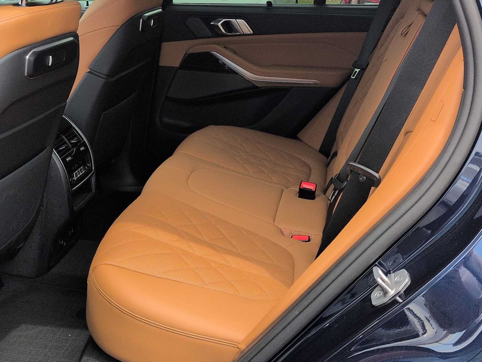 Used 2026 BMW X5 xDrive40i w/ Climate Comfort Package AWD/4WD image 21
